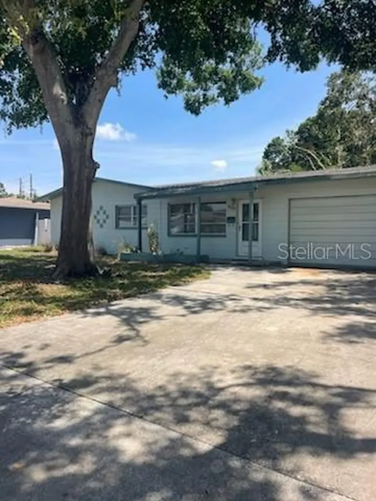 5680 24th Avenue N St Petersburg FL 33710