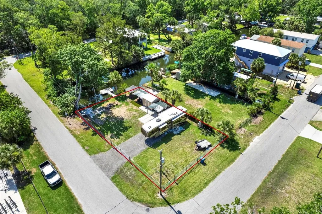 6230 Island Drive Weeki Wachee FL 34607