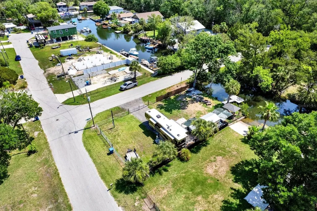 6230 Island Drive Weeki Wachee FL 34607