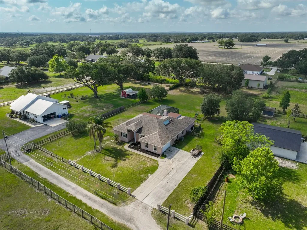 611 Robinson Oaks Lane Plant City FL 33567