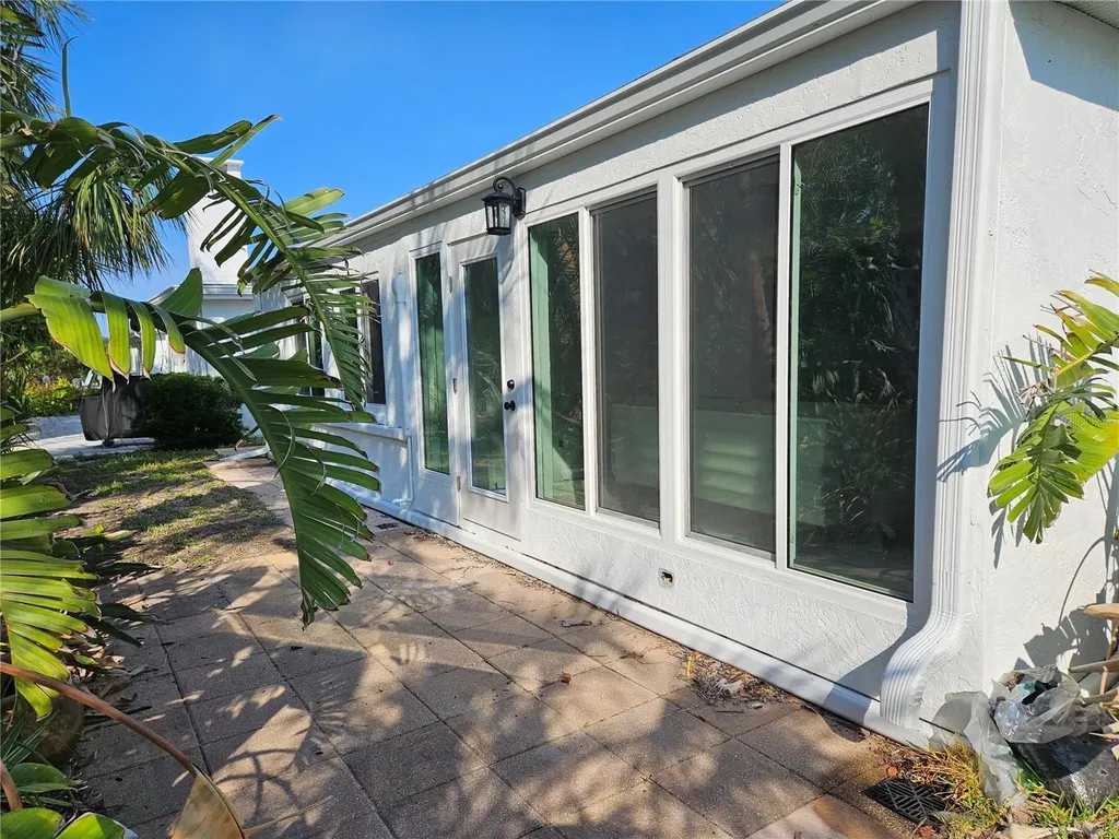 730 Spanish Drive S Longboat Key FL 34228