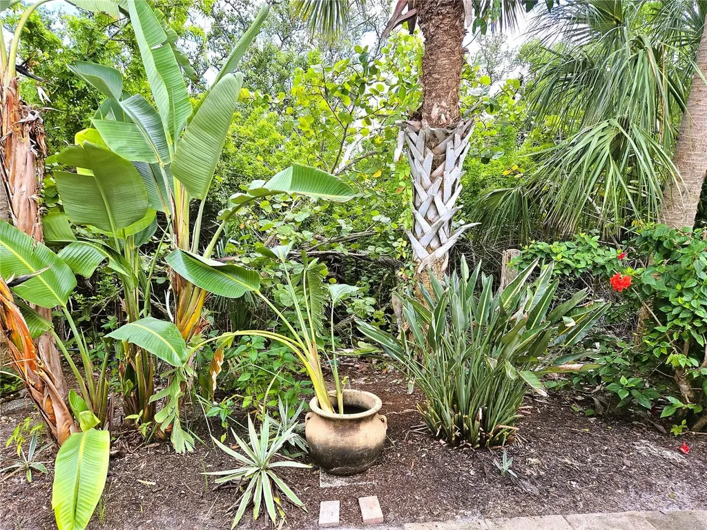 730 Spanish Drive S Longboat Key FL 34228