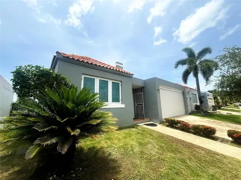 93 Jacaranda Street Dorado PR 00646