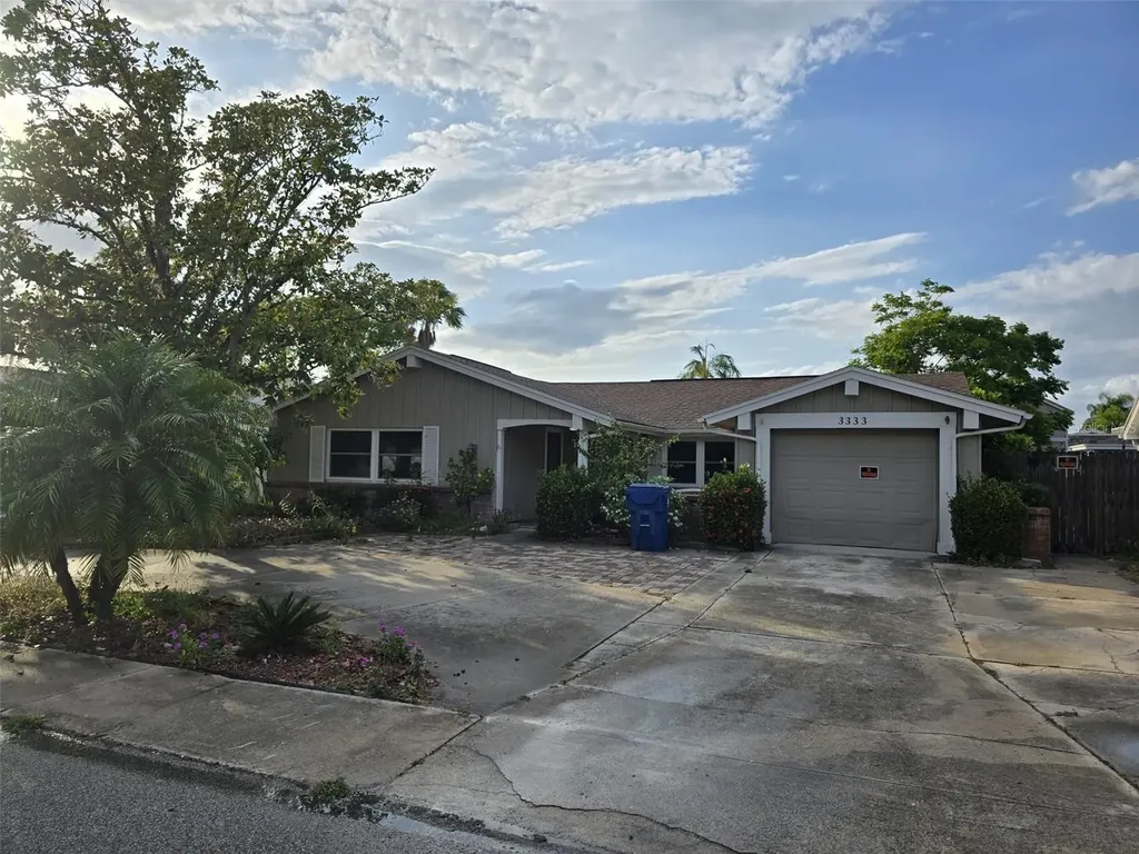 3333 Honeymoon Lane Holiday FL 34691