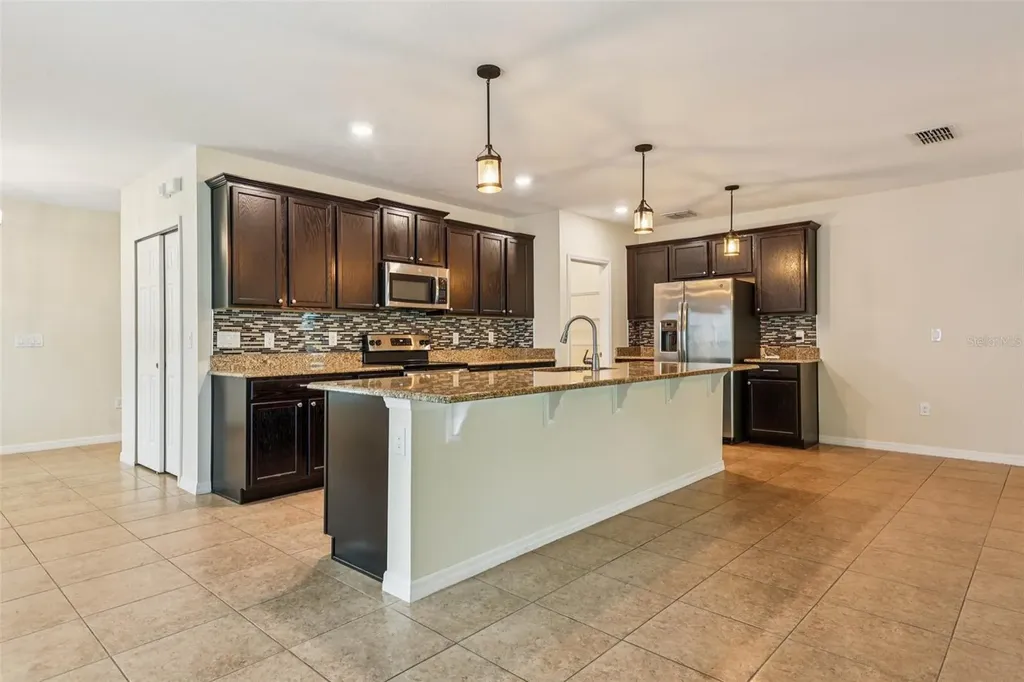 185 Hamlet Loop Davenport FL 33837