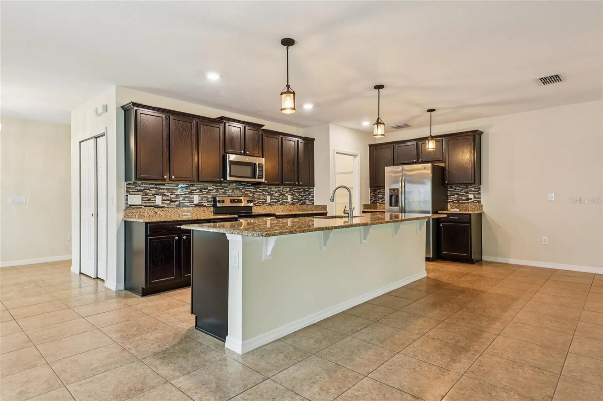 185 Hamlet Loop Davenport FL 33837