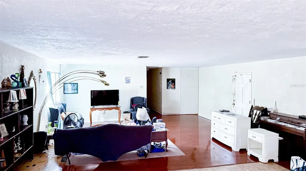 4719 Alcazar Way S St Petersburg FL 33712