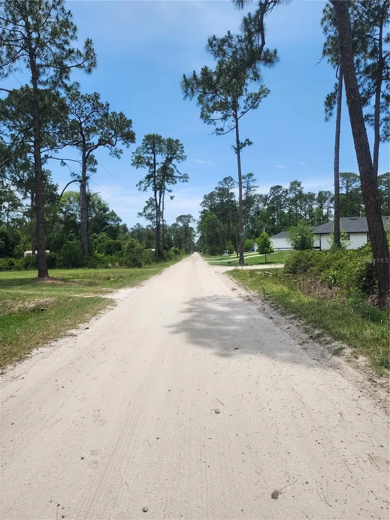 11 Th Avenue Deland FL 32724