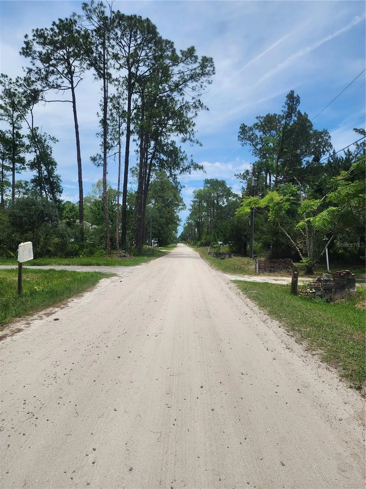 11 Th Avenue Deland FL 32724