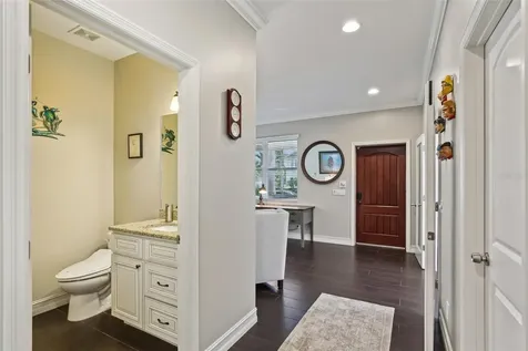 510 33rd Avenue N St Petersburg FL 33704