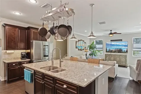 510 33rd Avenue N St Petersburg FL 33704