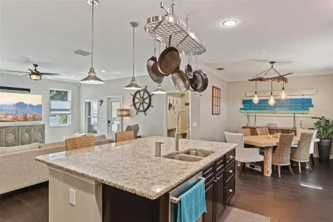 510 33rd Avenue N St Petersburg FL 33704