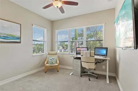 510 33rd Avenue N St Petersburg FL 33704