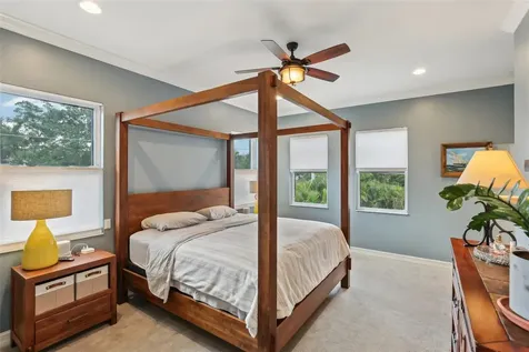 510 33rd Avenue N St Petersburg FL 33704