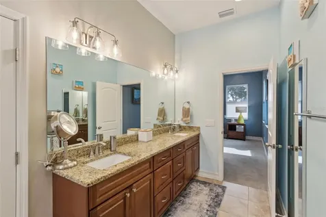510 33rd Avenue N St Petersburg FL 33704