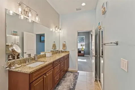 510 33rd Avenue N St Petersburg FL 33704