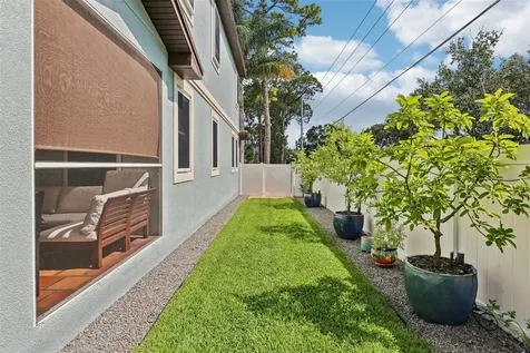 510 33rd Avenue N St Petersburg FL 33704