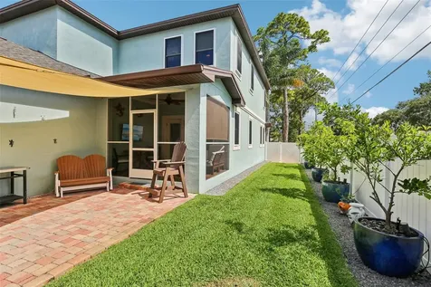 510 33rd Avenue N St Petersburg FL 33704