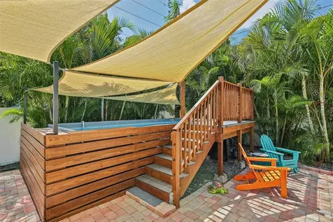 510 33rd Avenue N St Petersburg FL 33704