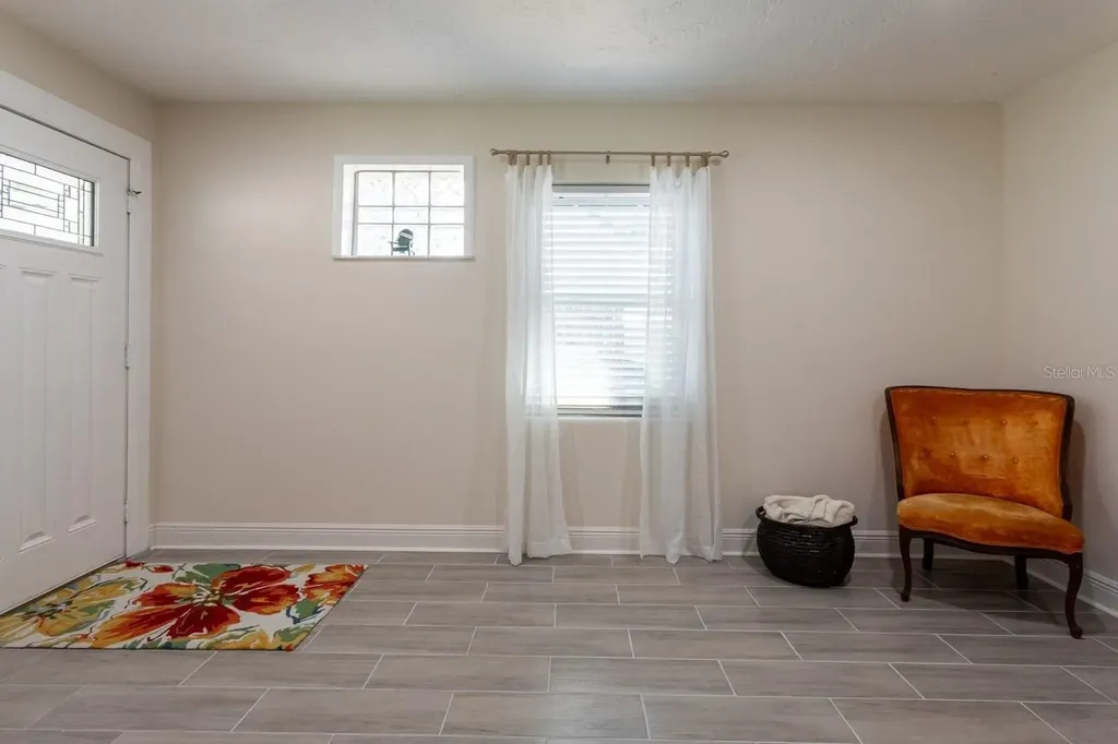 4611 17th Avenue N St Petersburg FL 33713