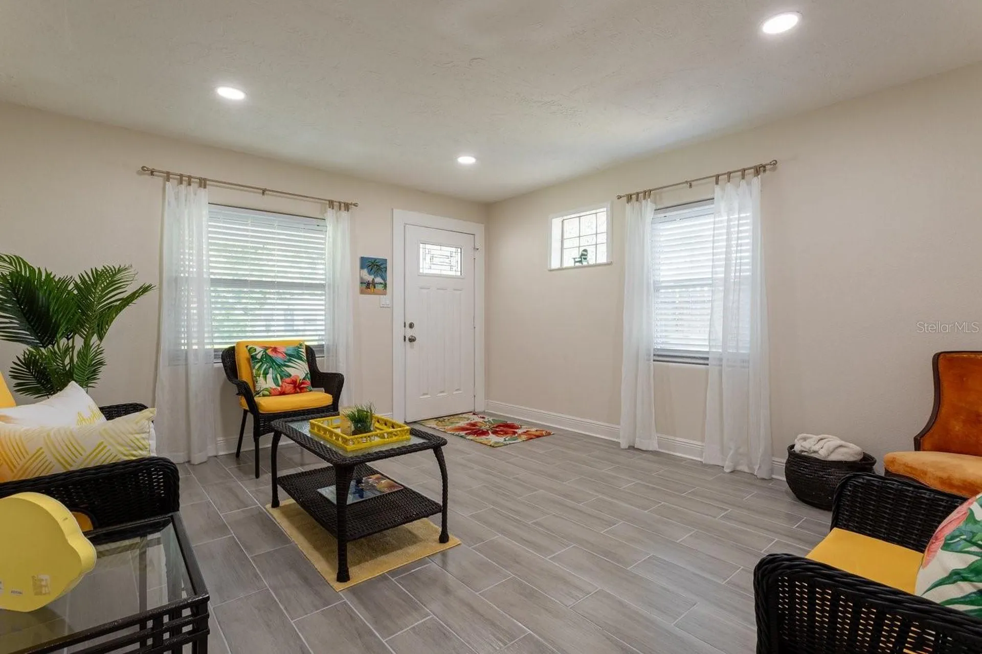 4611 17th Avenue N St Petersburg FL 33713