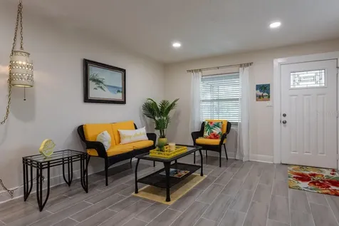 4611 17th Avenue N St Petersburg FL 33713