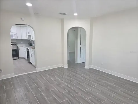 4611 17th Avenue N St Petersburg FL 33713