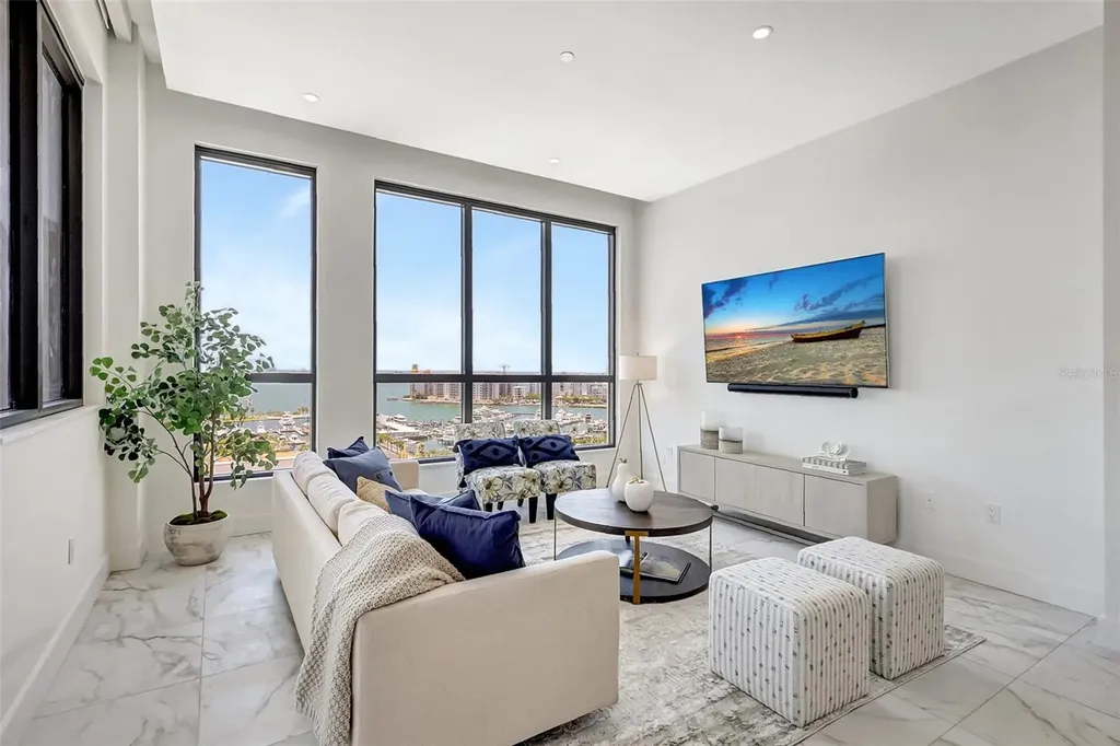 33 S Palm Avenue Sarasota FL 34236