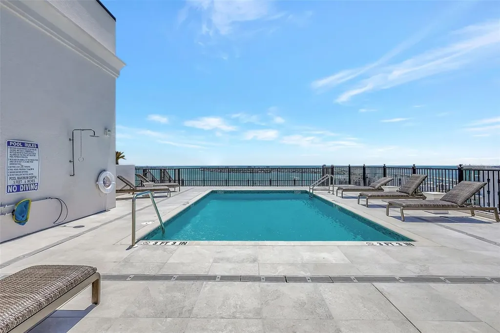 33 S Palm Avenue Sarasota FL 34236