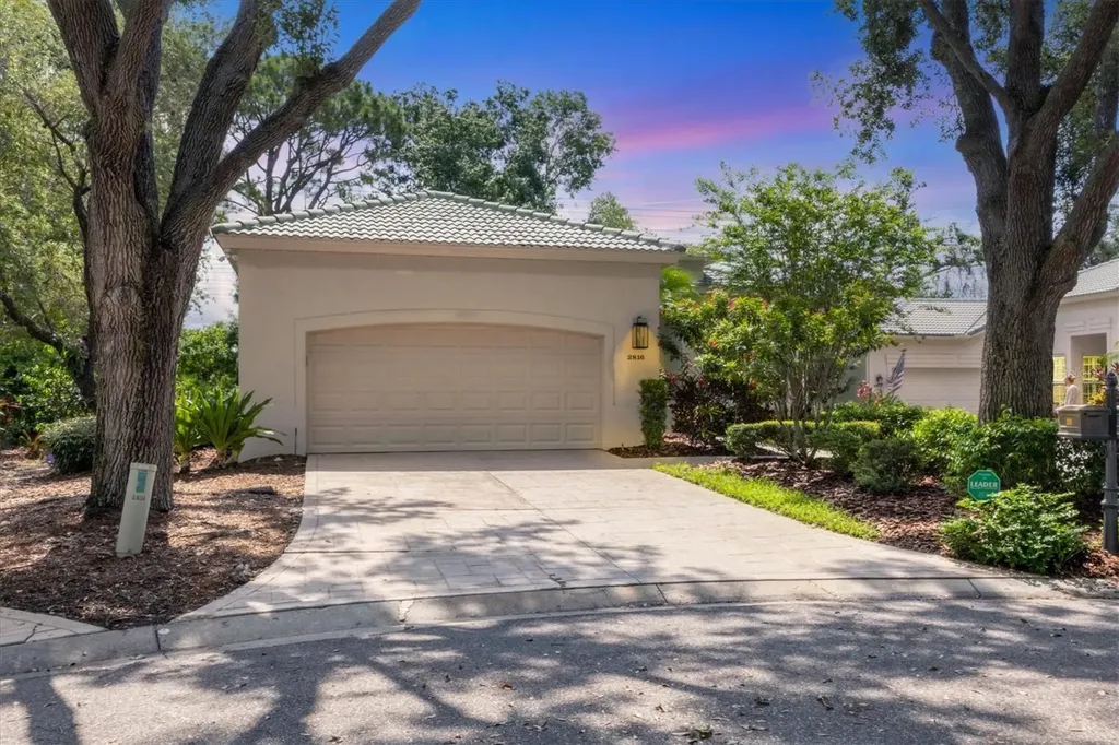 2816 Breton Woods Sarasota FL 34235