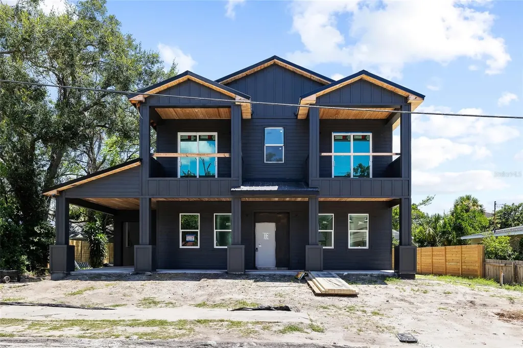 110 W Hiawatha Street Tampa FL 33604