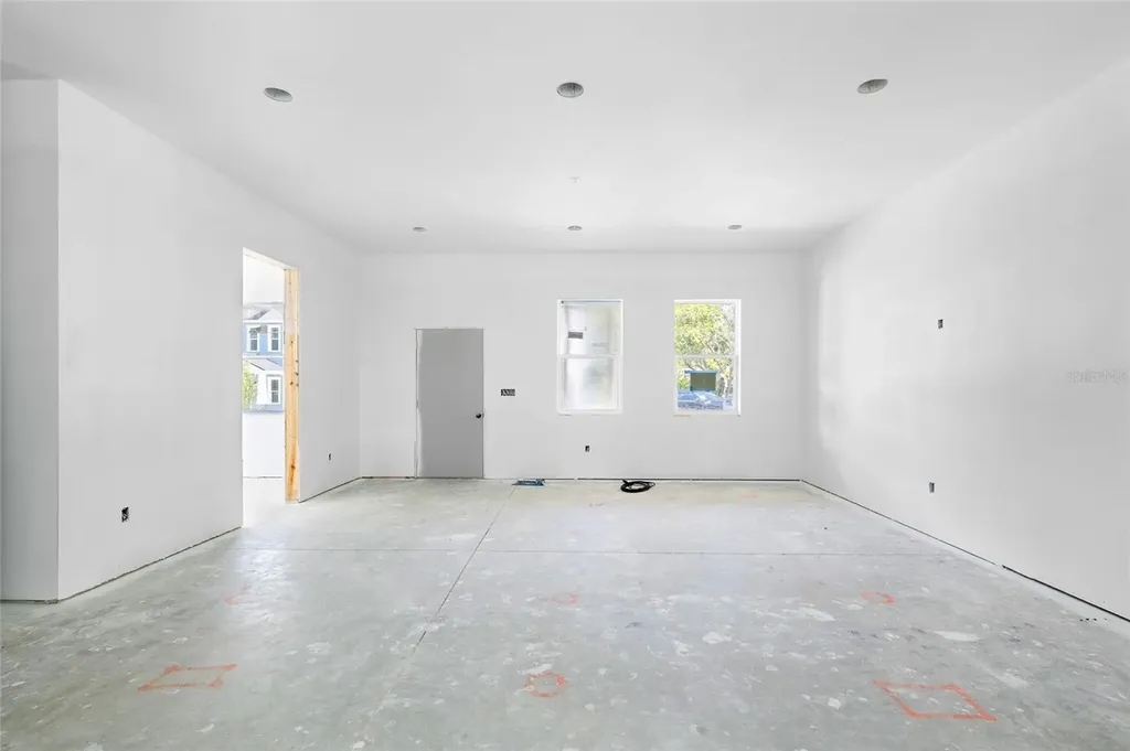 110 W Hiawatha Street Tampa FL 33604