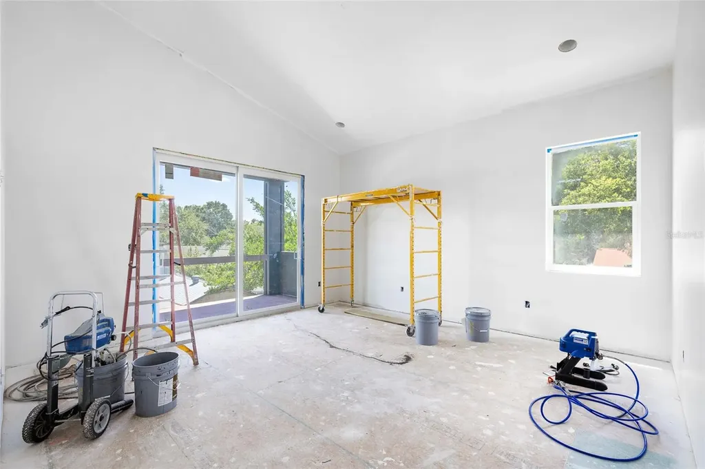 110 W Hiawatha Street Tampa FL 33604