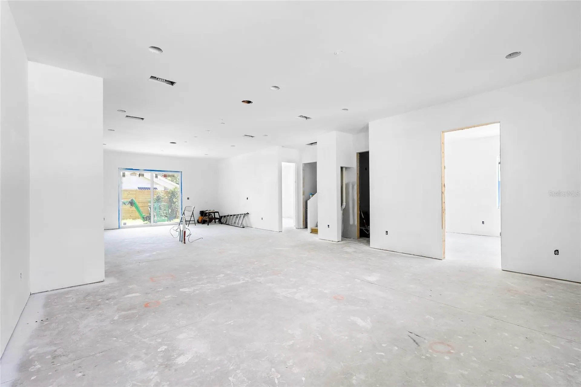 110 W Hiawatha Street Tampa FL 33604