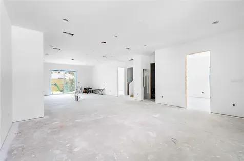 110 W Hiawatha Street Tampa FL 33604