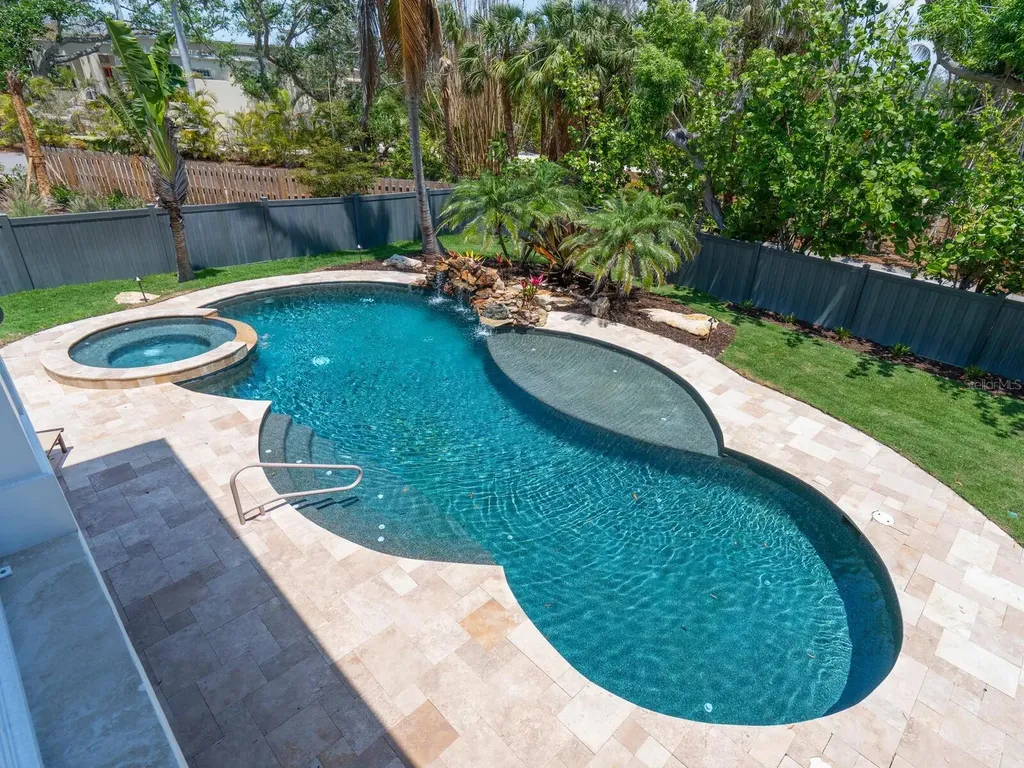 7333 Point Of Rocks Road Sarasota FL 34242