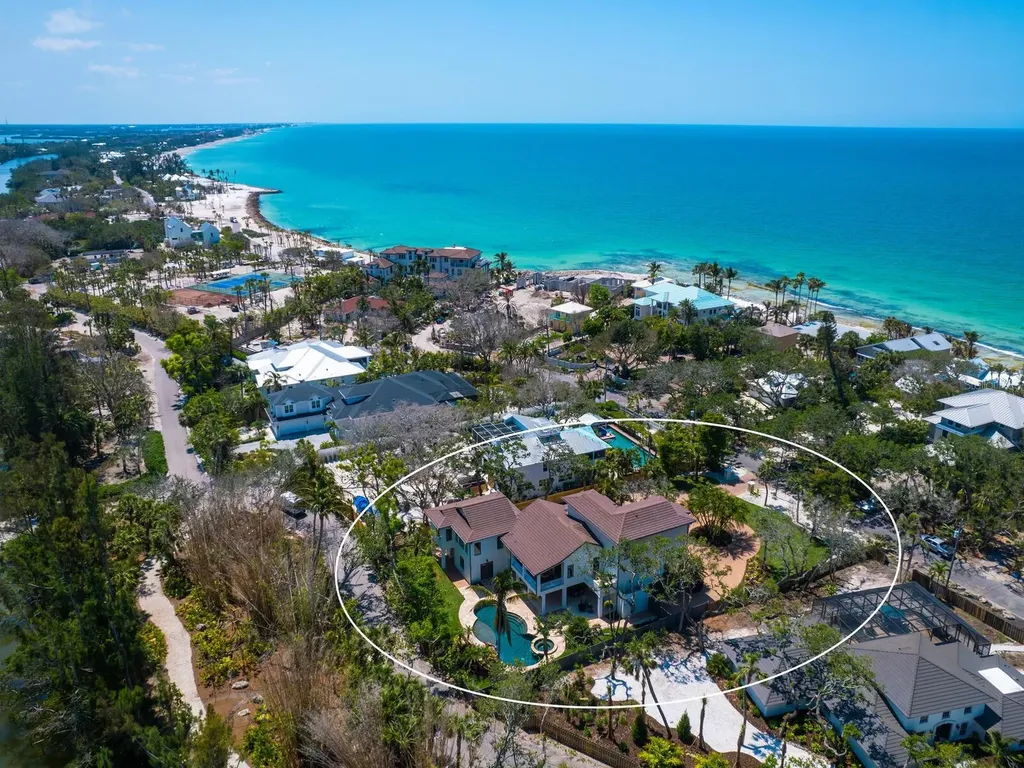 7333 Point Of Rocks Road Sarasota FL 34242