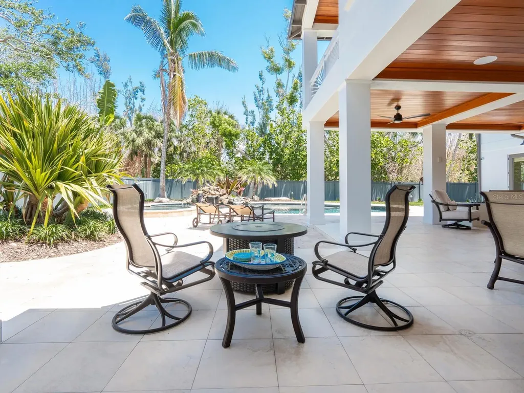 7333 Point Of Rocks Road Sarasota FL 34242