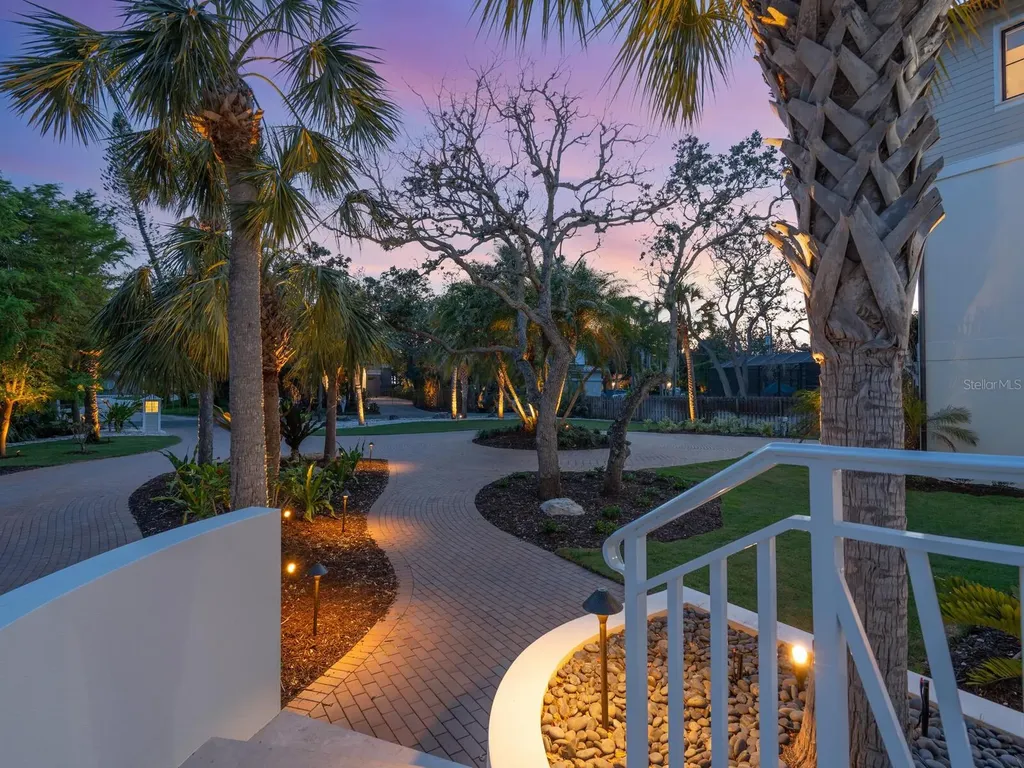 7333 Point Of Rocks Road Sarasota FL 34242