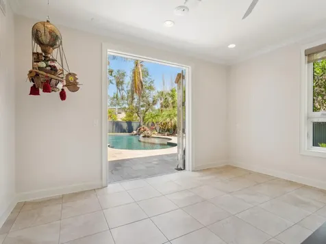 7333 Point Of Rocks Road Sarasota FL 34242