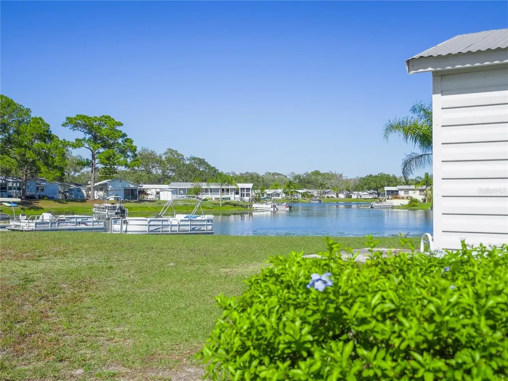 43 Red Quill Circle Lake Wales FL 33898