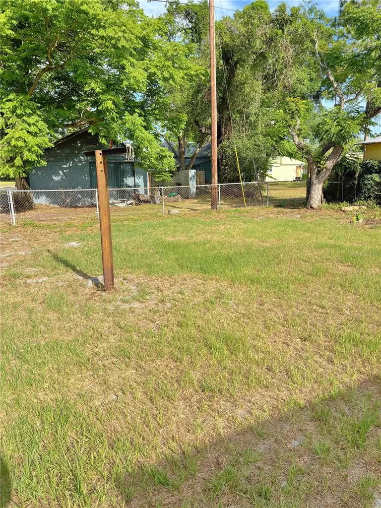 602 NW 1st Avenue Mulberry FL 33860