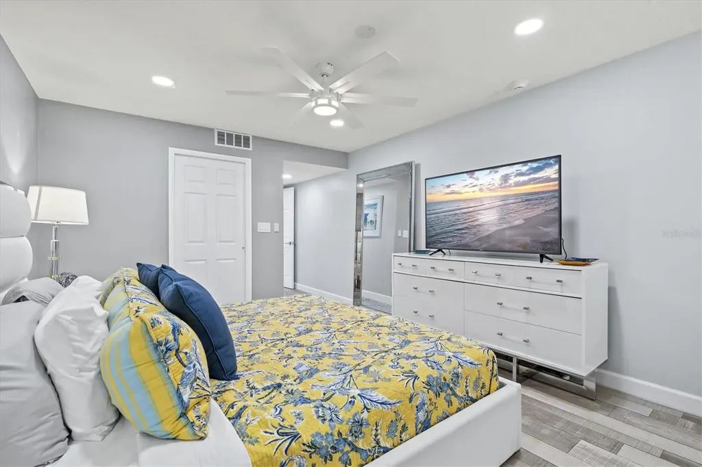 750 Bayport Way Longboat Key FL 34228