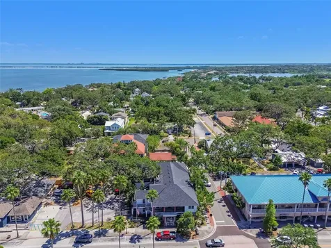 454 Main Street Safety Harbor FL 34695
