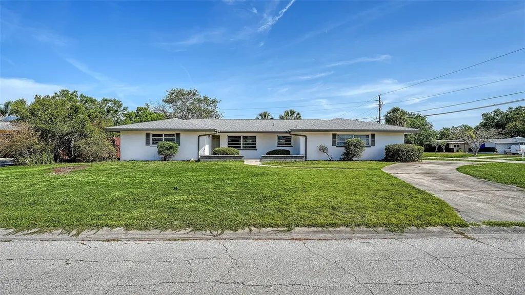 2702 Bedford Way Sarasota FL 34239
