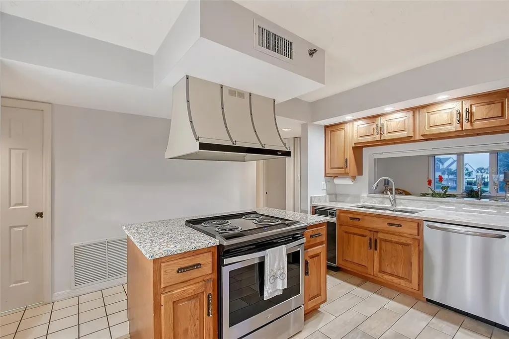 111 Tidy Island Boulevard Bradenton FL 34210