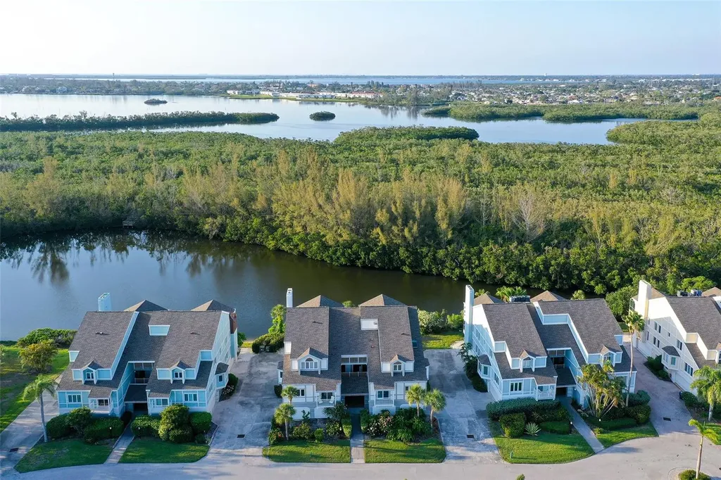 111 Tidy Island Boulevard Bradenton FL 34210