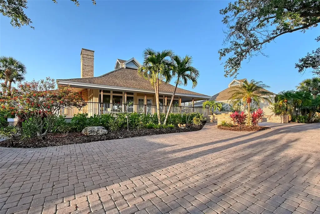 111 Tidy Island Boulevard Bradenton FL 34210