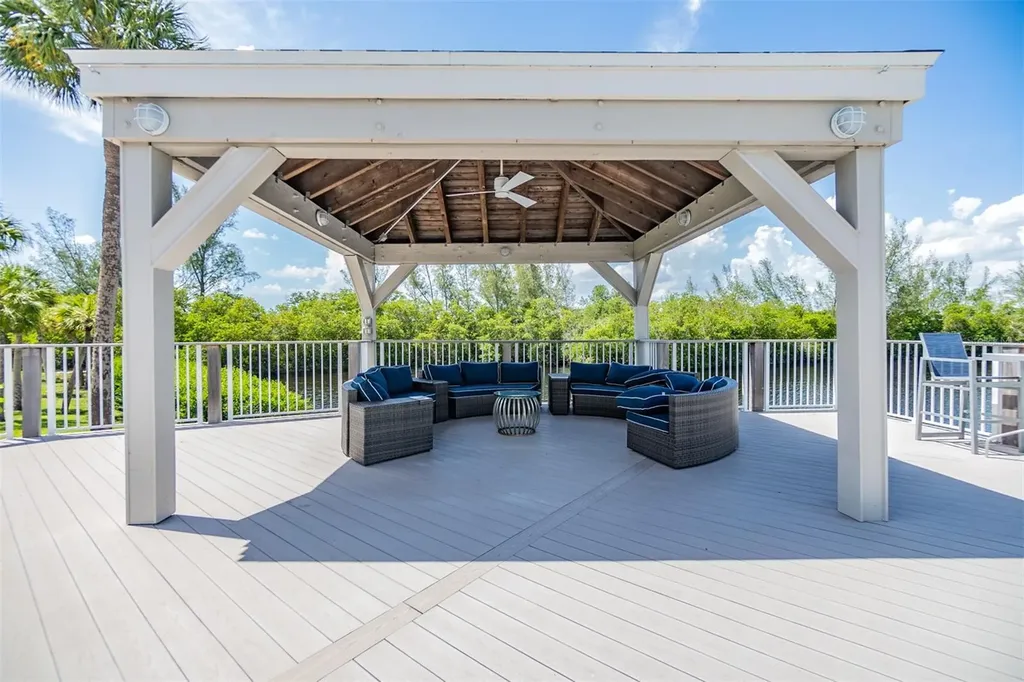 111 Tidy Island Boulevard Bradenton FL 34210