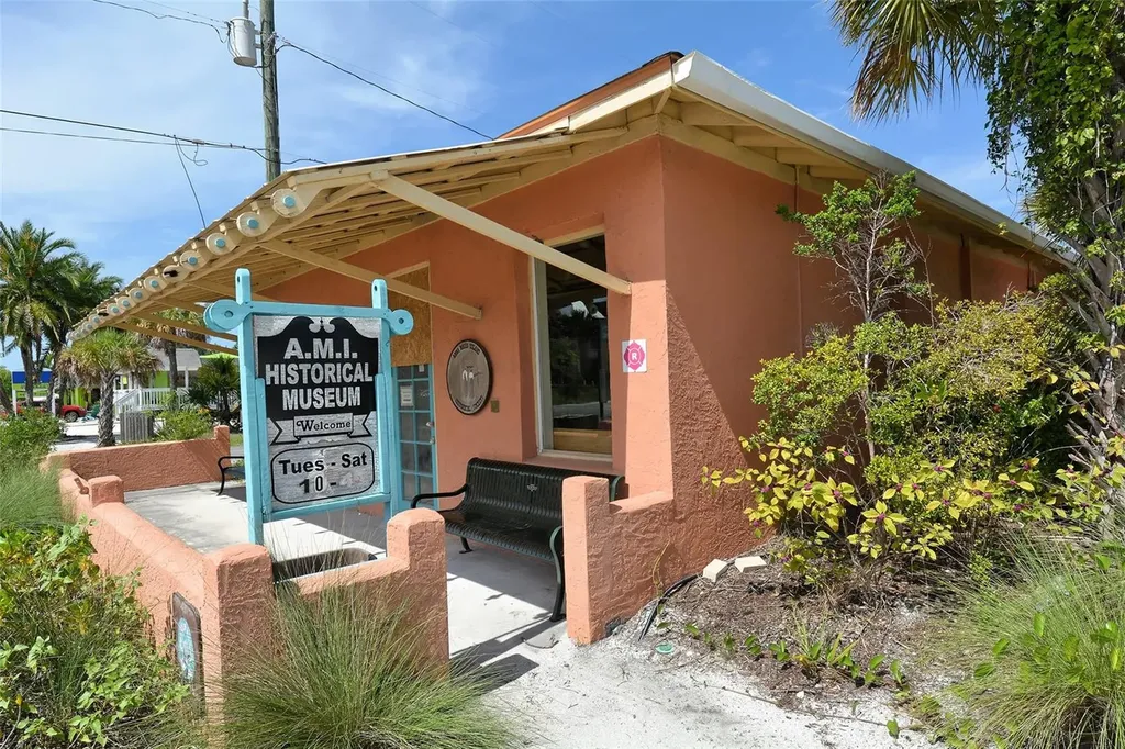 111 Tidy Island Boulevard Bradenton FL 34210
